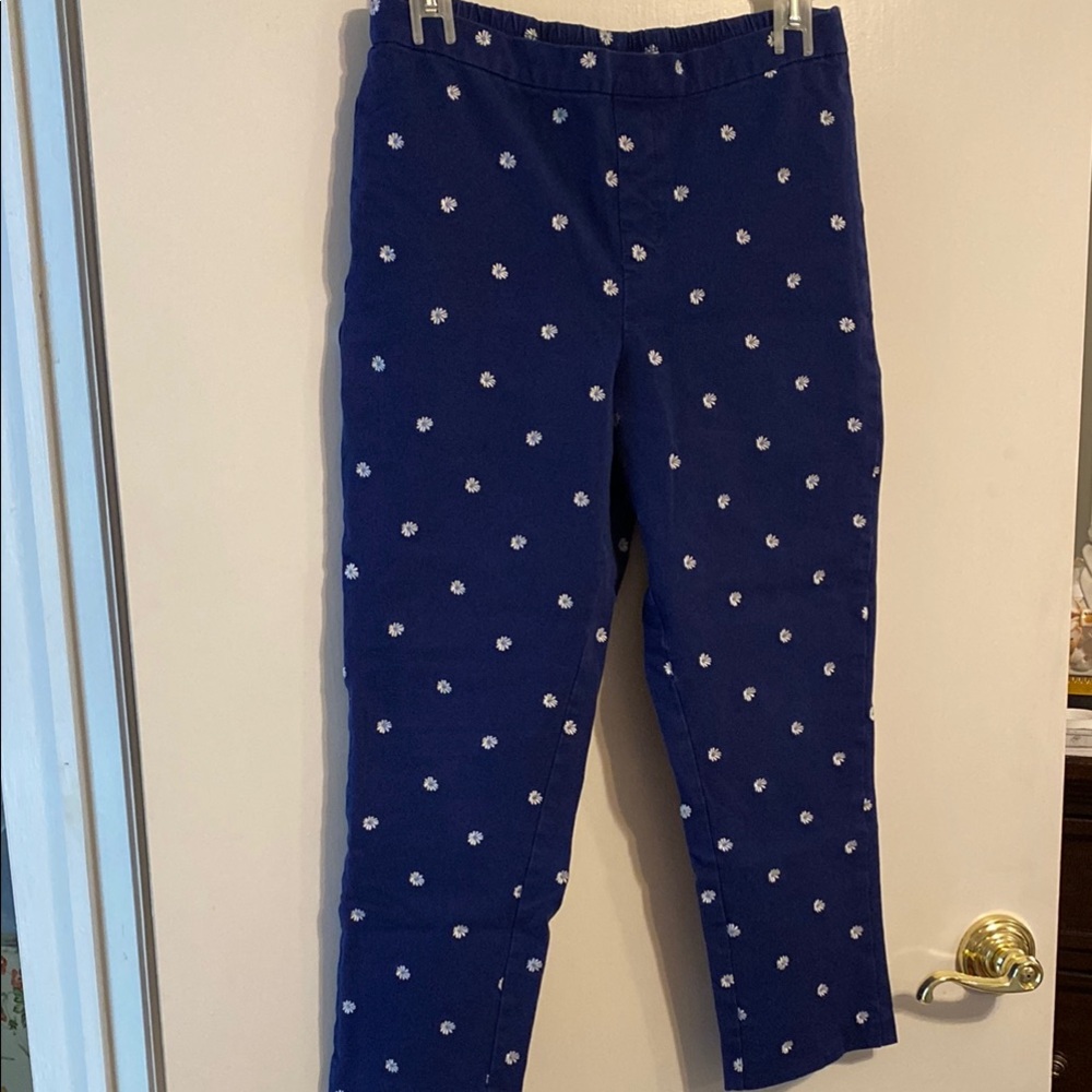 Issac Mizrahi Blue and White Polka Dot Capri pant